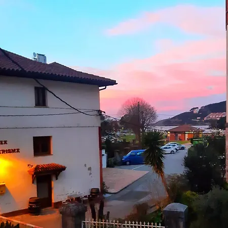 Sokaire De Urdaibai Junto A Mundaka * Sukarrieta