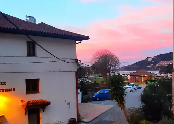 Sokaire De Urdaibai Junto A Mundaka * Sukarrieta