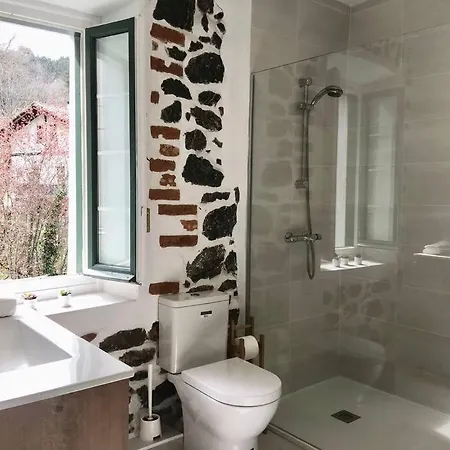 Sokaire De Urdaibai Junto A Mundaka Sukarrieta