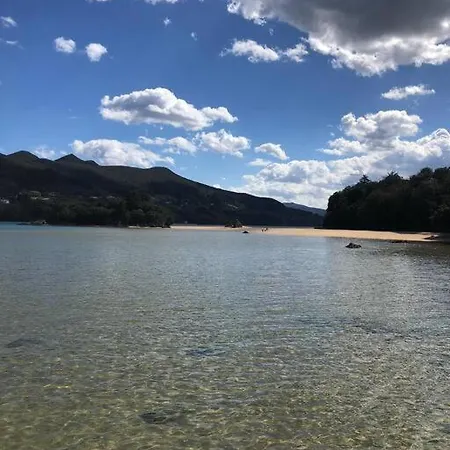 Sokaire De Urdaibai Junto A Mundaka * Sukarrieta